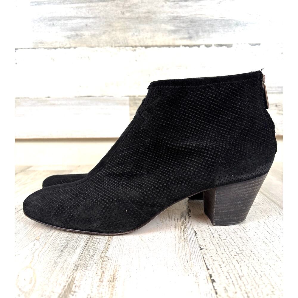 Aquatalia Xcel Dry Suede Ankle Booties Womens 11 Black Perforated Zip Designer